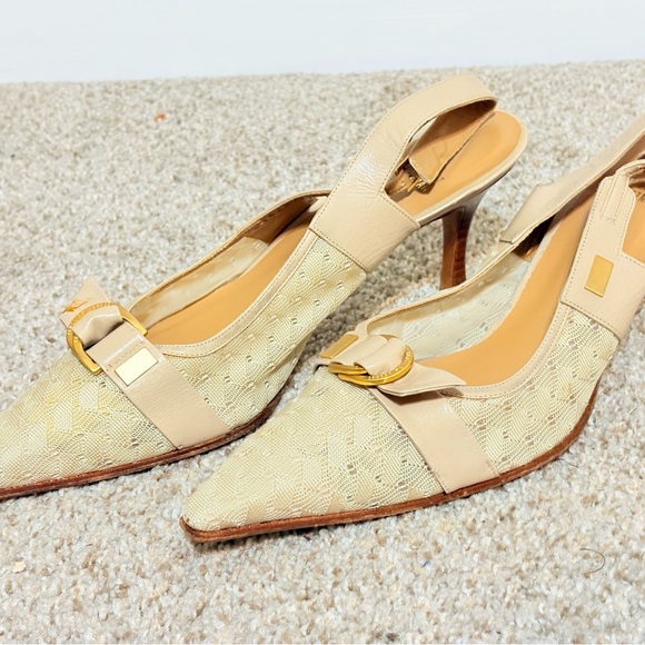 Cream Kitten Heels with Pointed Toe and Gold Buckle - Picture 2 of 8